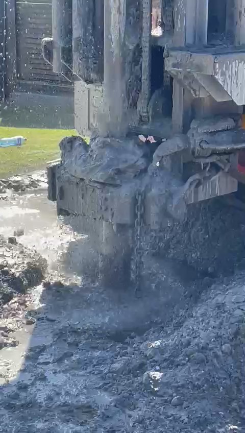 Lorem Ipsum is simply dummy text of the printing and typesetting ndustry. 